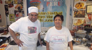 El chef Luis Barreto y su mamá doña Luz.