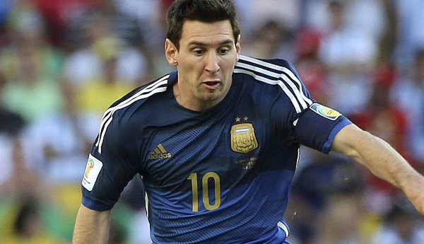El argentino Lionel Messi se llevó el Balón de Oro de Adidas. Foto: FIFA