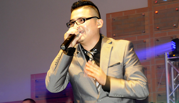 el cantante Manny Cárdenas.Foto: V. Aguilar.