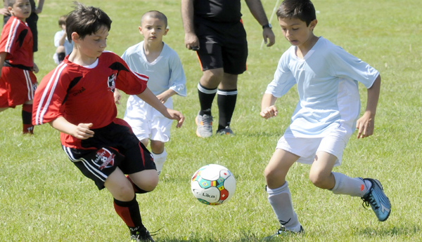 El fútbol es uno de los deportes elegibles para el crédito fiscal. Foto: V. Aguilar.