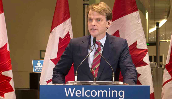 El Ministro de Inmigración y Ciudadanía Canadiense, Chris Alexander.