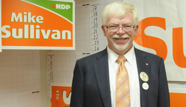 Mike Sullivan del parito Democrático Canadiense (NDP) buscará ser reelecto como Miembro del Parlamento por el área de York South-Westton.