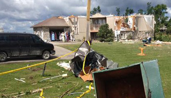 El tornado destruyó casas.Foto:CP24.