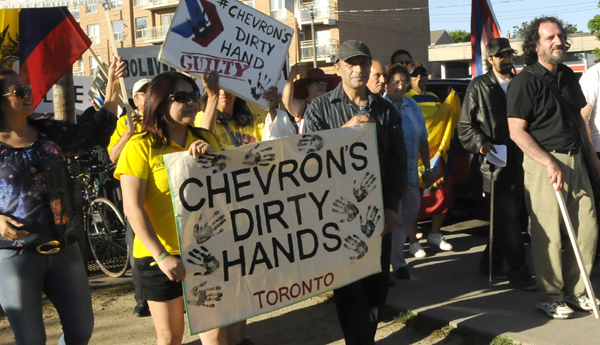 Comunidad ecuatoriana en Toronto apoyó los reclamos contra Chevron. Foto: V. Aguilar.
