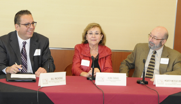 De izquierda a derecha- Bill Macheras, Alma Farías es y Morty Weisselberg.