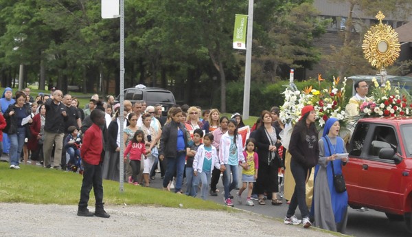 Toronto vivirá una tarde de fe con la Procesión del Santísimo Sacramento