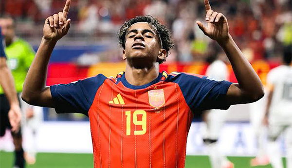 España recupera su brillo; Uruguay y Bélgica llegan contra las cuerdas a la última jornada
