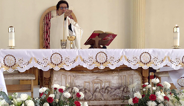 La Eucaristía: el alimento que fortalece la fe y conduce a la vida eterna
