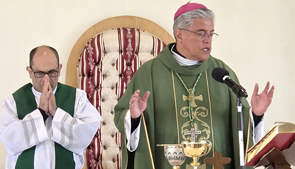 Monseñor Héctor Vila: El que llega al final del día también puede entrar en la viña